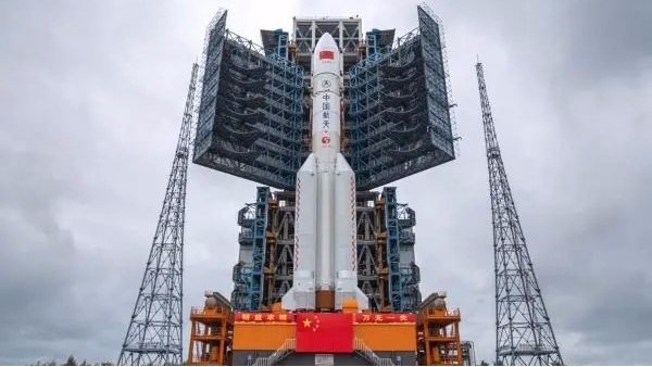 借長征五號運載火箭成功升空之際，談談鐵粉為何被稱為發(fā)射架“清道夫”